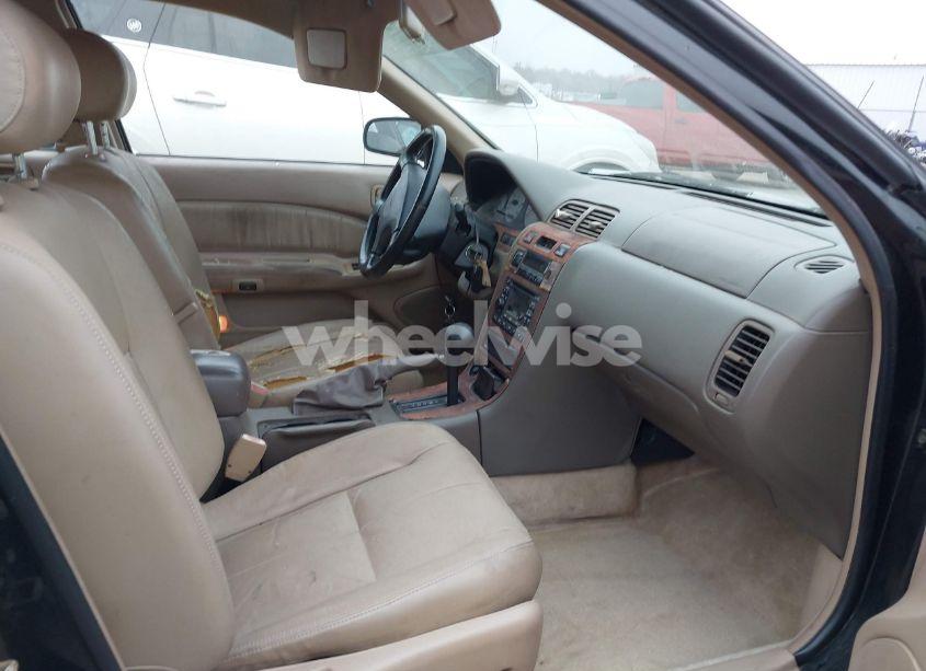 Photo 5 of 1998 Nissan Maxima GLE/GXE/SE (VIN JN1CA21D4WT605270)