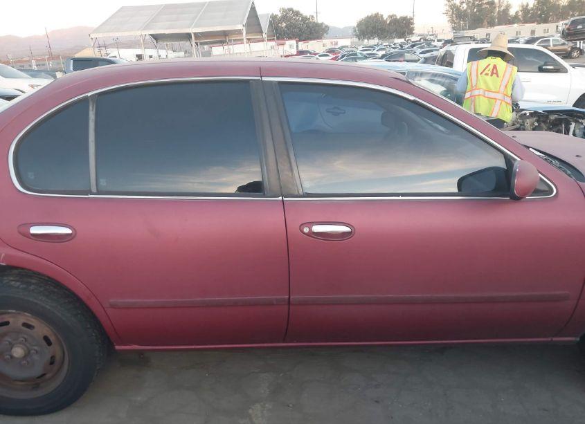 Photo 14 of 1995 Nissan Maxima GLE/GXE/SE (VIN JN1CA21D5ST035435)