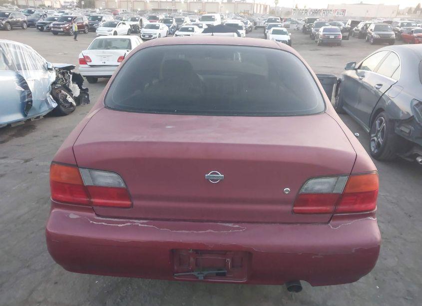 Photo 17 of 1995 Nissan Maxima GLE/GXE/SE (VIN JN1CA21D5ST035435)