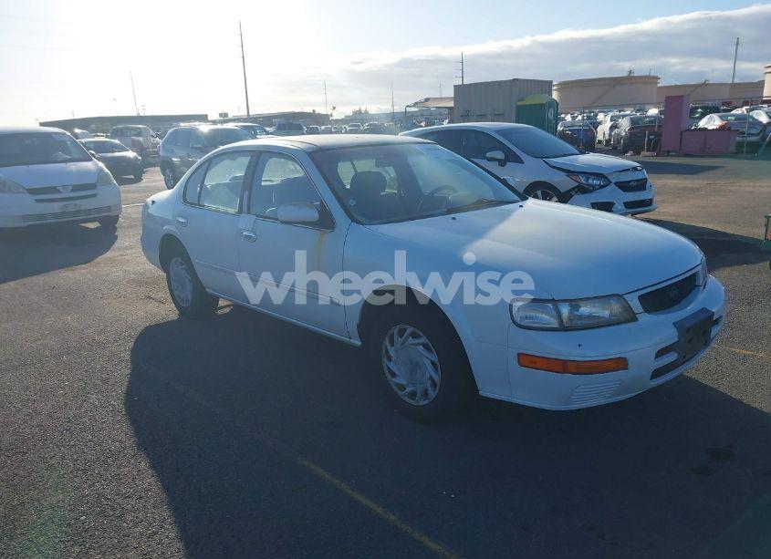 1995 Nissan Maxima GLE/GXE/SE (VIN JN1CA21D5ST631774) main photo