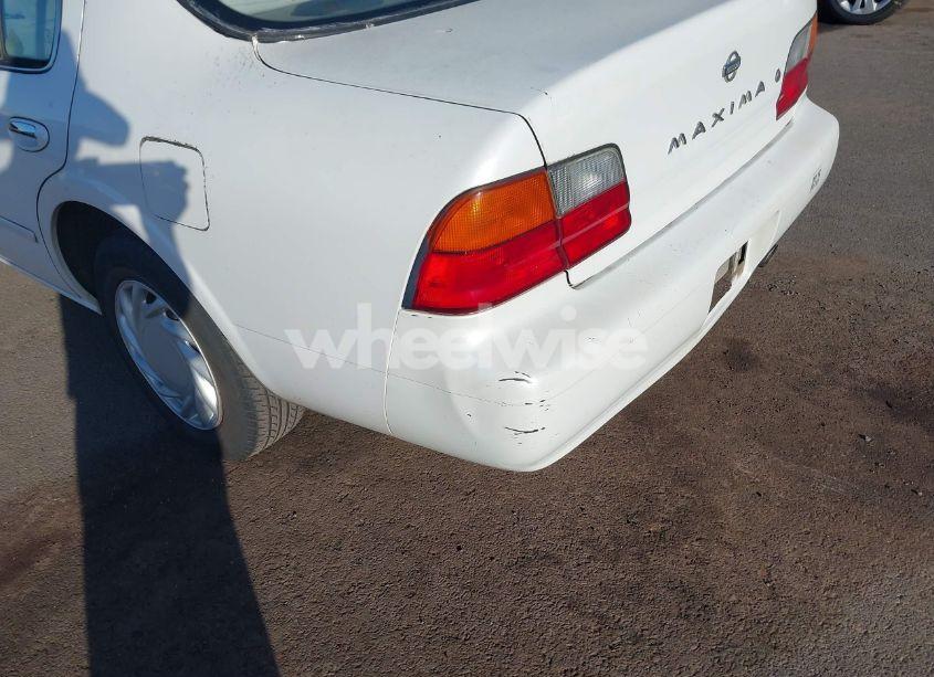 Photo 6 of 1995 Nissan Maxima GLE/GXE/SE (VIN JN1CA21D5ST631774)