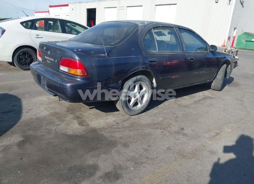 Photo 4 of 1997 Nissan Maxima GLE/GXE/SE (VIN JN1CA21D5VT802107)