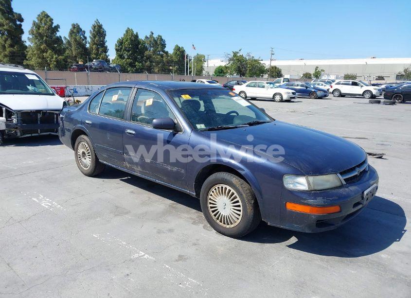 1998 Nissan Maxima GLE/GXE/SE (VIN JN1CA21D5WT500625) main photo