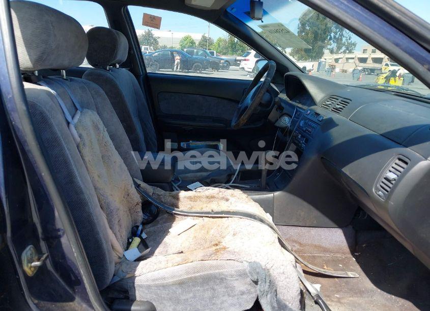 Photo 5 of 1998 Nissan Maxima GLE/GXE/SE (VIN JN1CA21D5WT500625)