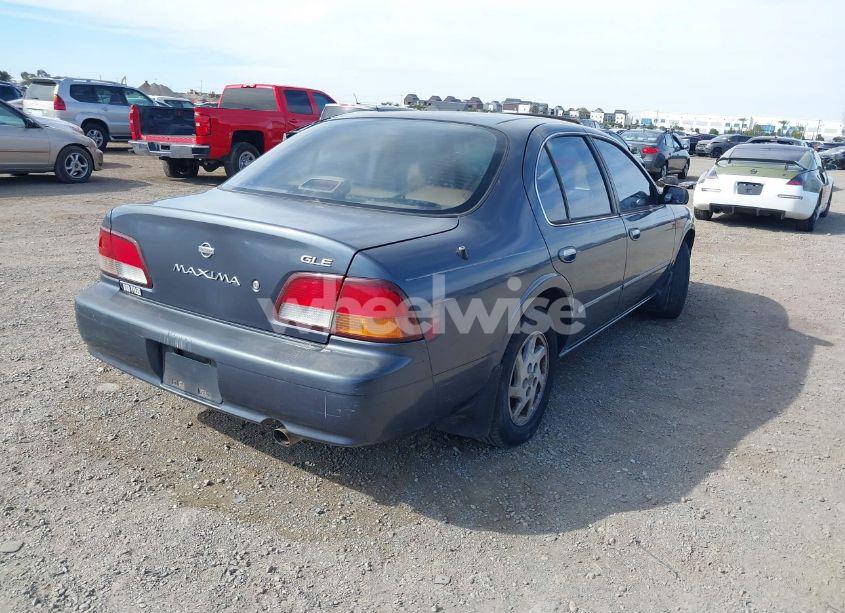 Photo 4 of 1999 Nissan Maxima GLE/GXE/SE/SE-L (VIN JN1CA21D5XM409267)