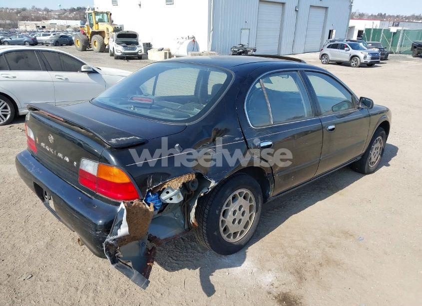 Photo 4 of 1996 Nissan Maxima GLE/GXE/SE (VIN JN1CA21D6TT702370)