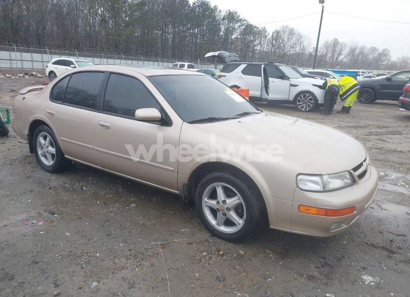 1998 Nissan Maxima GLE/GXE/SE (VIN JN1CA21D6WM923286) main photo
