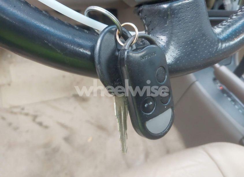 Photo 11 of 1998 Nissan Maxima GLE/GXE/SE (VIN JN1CA21D6WM923286)