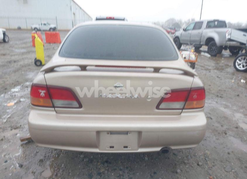 Photo 16 of 1998 Nissan Maxima GLE/GXE/SE (VIN JN1CA21D6WM923286)