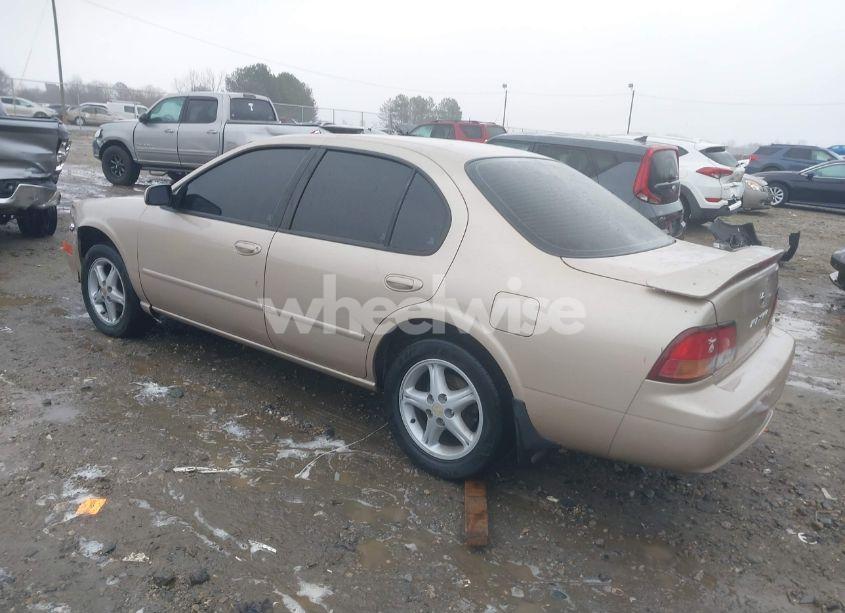 Photo 3 of 1998 Nissan Maxima GLE/GXE/SE (VIN JN1CA21D6WM923286)