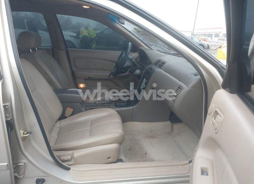 Photo 5 of 1998 Nissan Maxima GLE/GXE/SE (VIN JN1CA21D6WM923286)