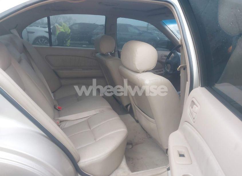 Photo 8 of 1998 Nissan Maxima GLE/GXE/SE (VIN JN1CA21D6WM923286)