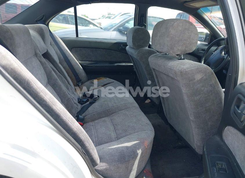 Photo 8 of 1998 Nissan Maxima GLE/GXE/SE (VIN JN1CA21D6WT501458)