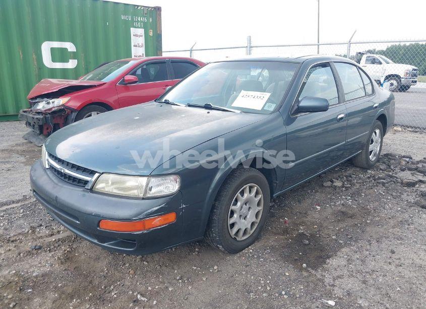 Photo 2 of 1998 Nissan Maxima GLE/GXE/SE (VIN JN1CA21D6WT536436)
