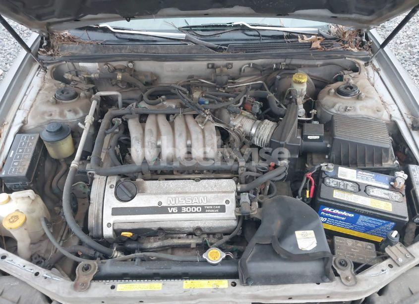 Photo 10 of 1999 Nissan Maxima GLE/GXE/SE/SE-L (VIN JN1CA21D6XT216129)