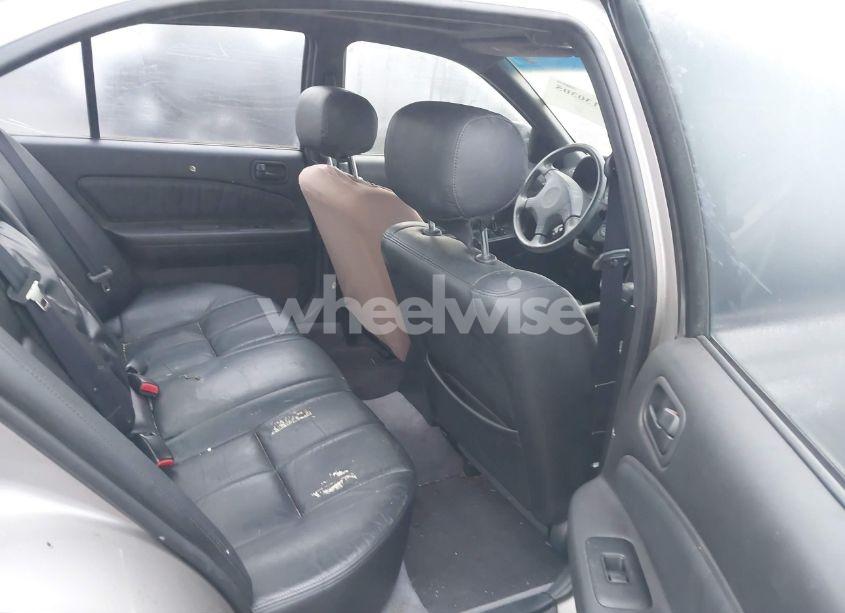 Photo 8 of 1999 Nissan Maxima GLE/GXE/SE/SE-L (VIN JN1CA21D6XT216129)