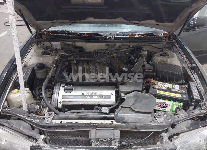 Photo 10 of 1995 Nissan Maxima GLE/GXE/SE (VIN JN1CA21D7ST071465)