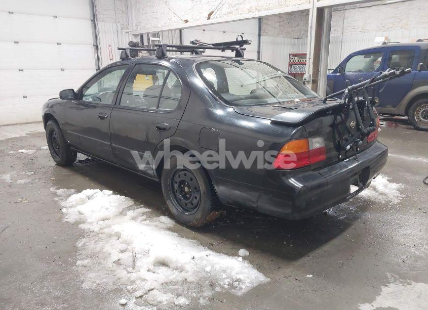 Photo 3 of 1995 Nissan Maxima GLE/GXE/SE (VIN JN1CA21D7ST071465)