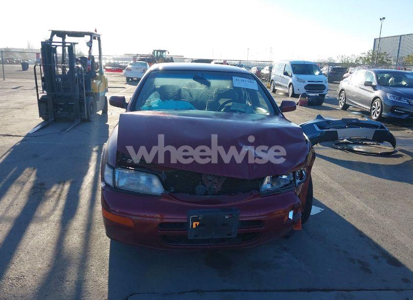 Photo 13 of 1996 Nissan Maxima GLE/GXE/SE (VIN JN1CA21D7TM412908)