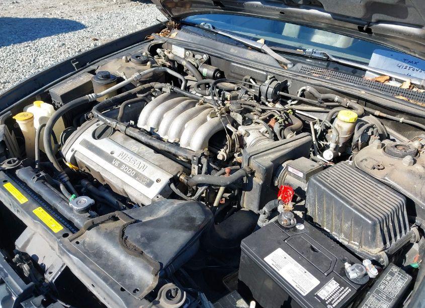 Photo 10 of 1998 Nissan Maxima GLE/GXE/SE (VIN JN1CA21D7WT532797)