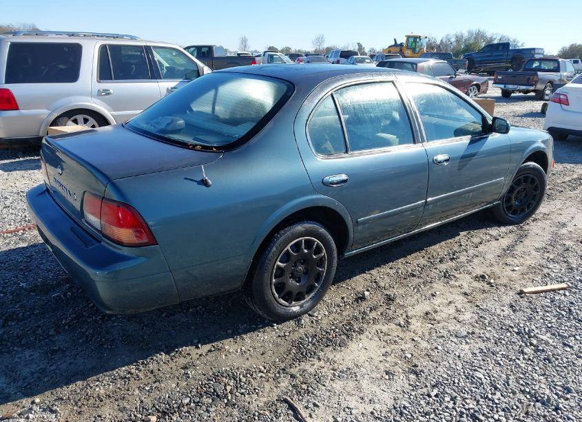 Photo 4 of 1998 Nissan Maxima GLE/GXE/SE (VIN JN1CA21D7WT532797)