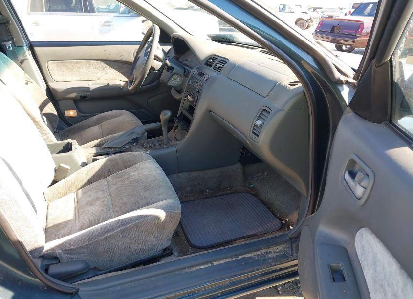 Photo 5 of 1998 Nissan Maxima GLE/GXE/SE (VIN JN1CA21D7WT532797)