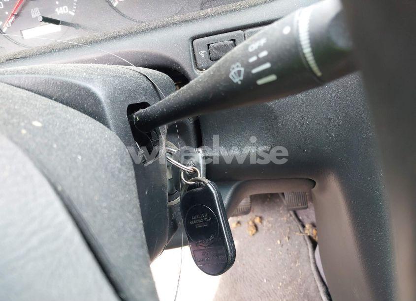 Photo 10 of 1999 Nissan Maxima GLE/GXE/SE/SE-L (VIN JN1CA21D7XT207262)