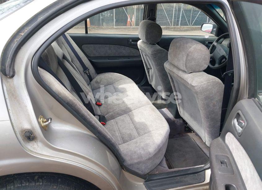 Photo 8 of 1999 Nissan Maxima GLE/GXE/SE/SE-L (VIN JN1CA21D7XT207262)