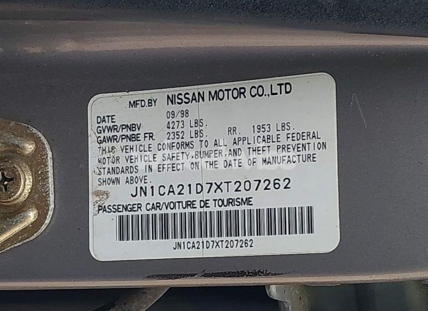 Photo 9 of 1999 Nissan Maxima GLE/GXE/SE/SE-L (VIN JN1CA21D7XT207262)