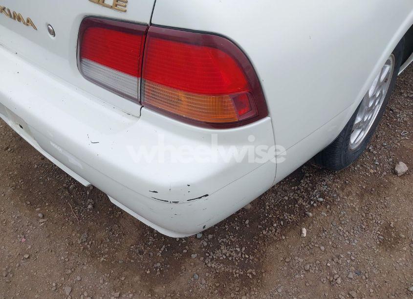 Photo 6 of 1999 Nissan Maxima GLE/GXE/SE/SE-L (VIN JN1CA21D7XT811913)