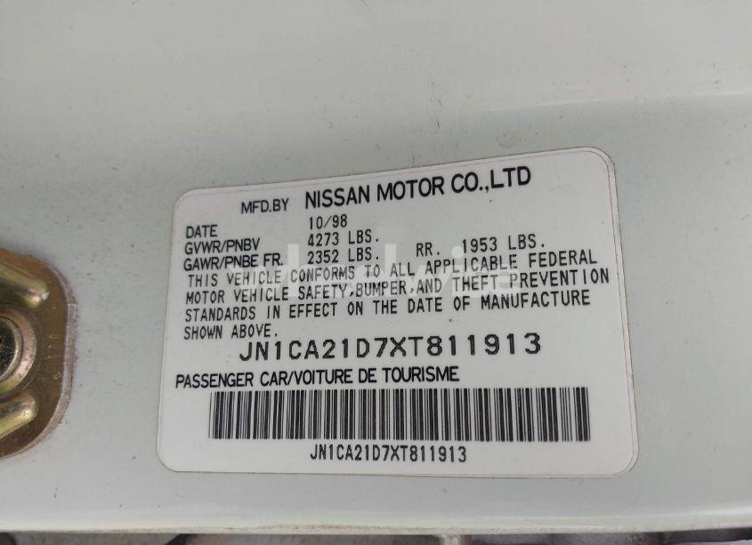 Photo 9 of 1999 Nissan Maxima GLE/GXE/SE/SE-L (VIN JN1CA21D7XT811913)