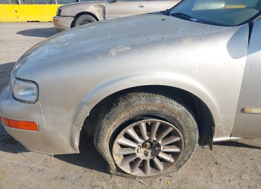 Photo 6 of 1996 Nissan Maxima GLE/GXE/SE (VIN JN1CA21D8TT125325)