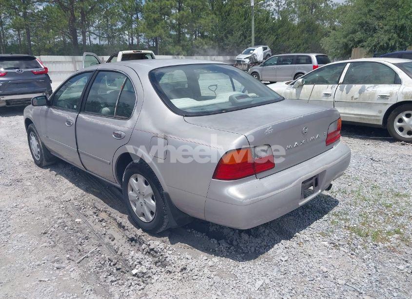 Photo 3 of 1996 Nissan Maxima GLE/GXE/SE (VIN JN1CA21D8TT147860)