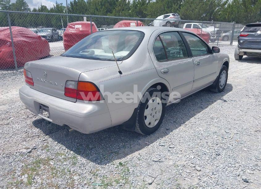 Photo 4 of 1996 Nissan Maxima GLE/GXE/SE (VIN JN1CA21D8TT147860)
