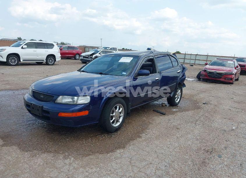 Photo 2 of 1996 Nissan Maxima GLE/GXE/SE (VIN JN1CA21D8TT703102)