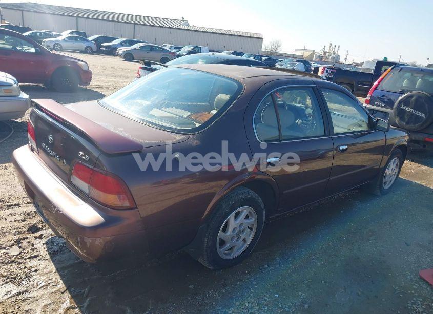 Photo 4 of 1998 Nissan Maxima GLE/GXE/SE (VIN JN1CA21DXWT605810)