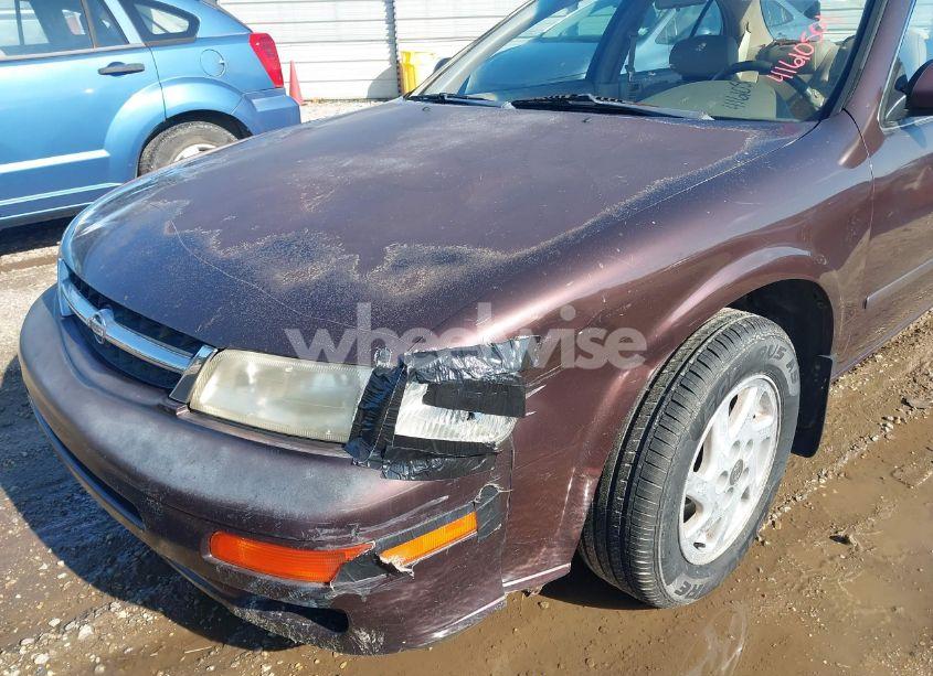 Photo 6 of 1998 Nissan Maxima GLE/GXE/SE (VIN JN1CA21DXWT605810)