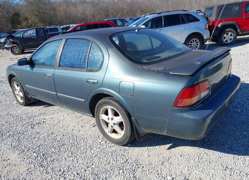 Photo 3 of 1998 Nissan Maxima GLE/GXE/SE (VIN JN1CA21DXWT613261)