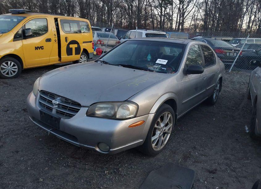 Photo 2 of 2001 Nissan Maxima SE (VIN JN1CA31A21T317431)