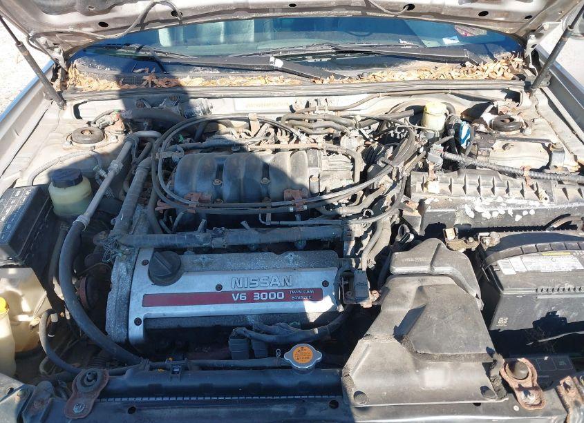 Photo 10 of 2000 Nissan Maxima GLE/GXE/SE (VIN JN1CA31A3YT017648)