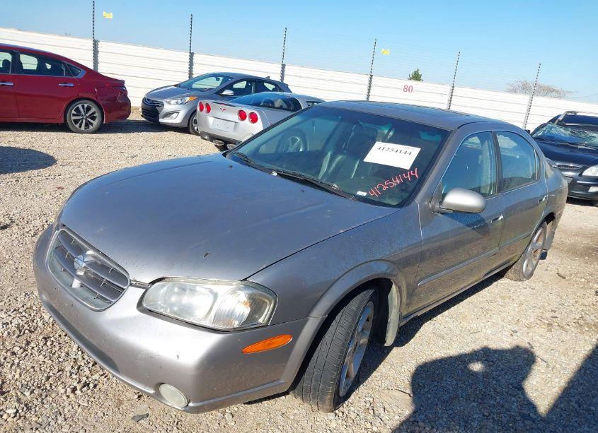 Photo 2 of 2000 Nissan Maxima GLE/GXE/SE (VIN JN1CA31A3YT017648)