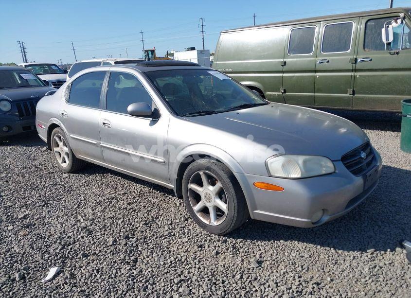 2001 Nissan Maxima SE (VIN JN1CA31A41T304048) main photo