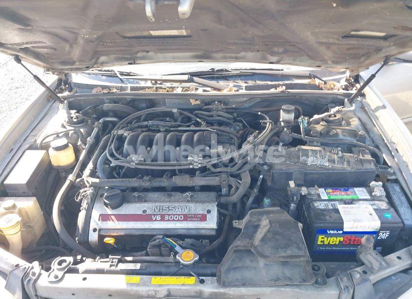 Photo 10 of 2001 Nissan Maxima SE (VIN JN1CA31A41T304048)