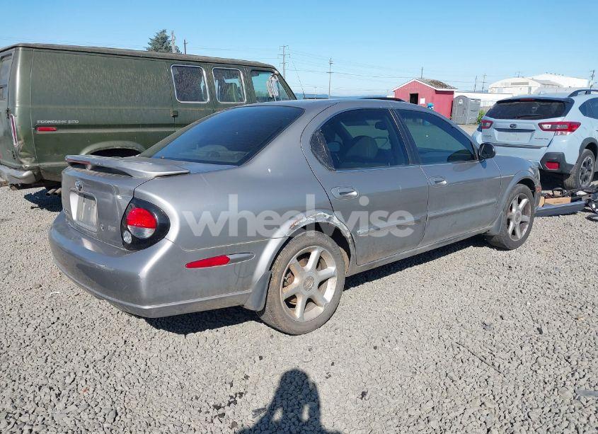 Photo 4 of 2001 Nissan Maxima SE (VIN JN1CA31A41T304048)