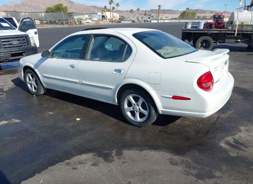 Photo 3 of 2001 Nissan Maxima GLE (VIN JN1CA31A61T300518)