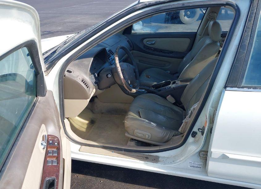 Photo 5 of 2001 Nissan Maxima GLE (VIN JN1CA31A61T300518)