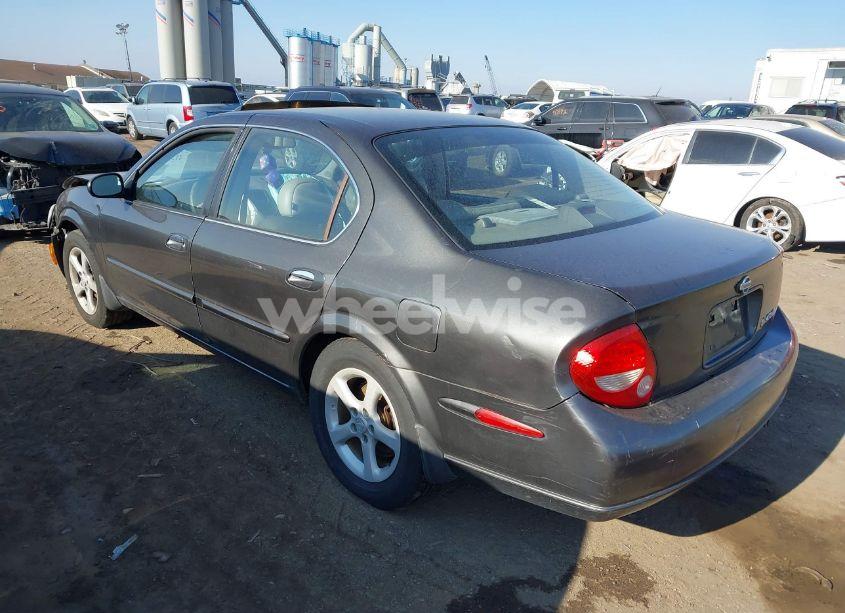 Photo 3 of 2001 Nissan Maxima GLE (VIN JN1CA31A71T106788)