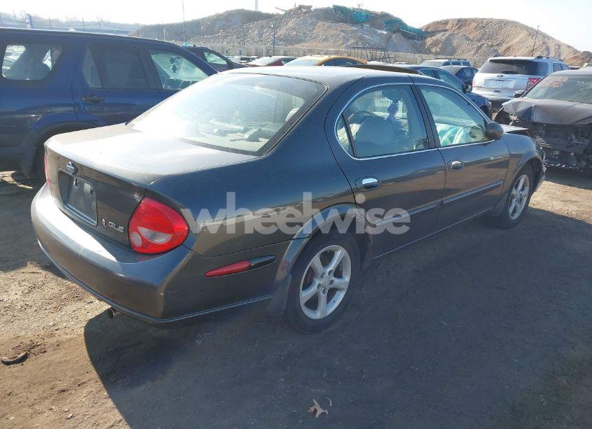 Photo 4 of 2001 Nissan Maxima GLE (VIN JN1CA31A71T106788)