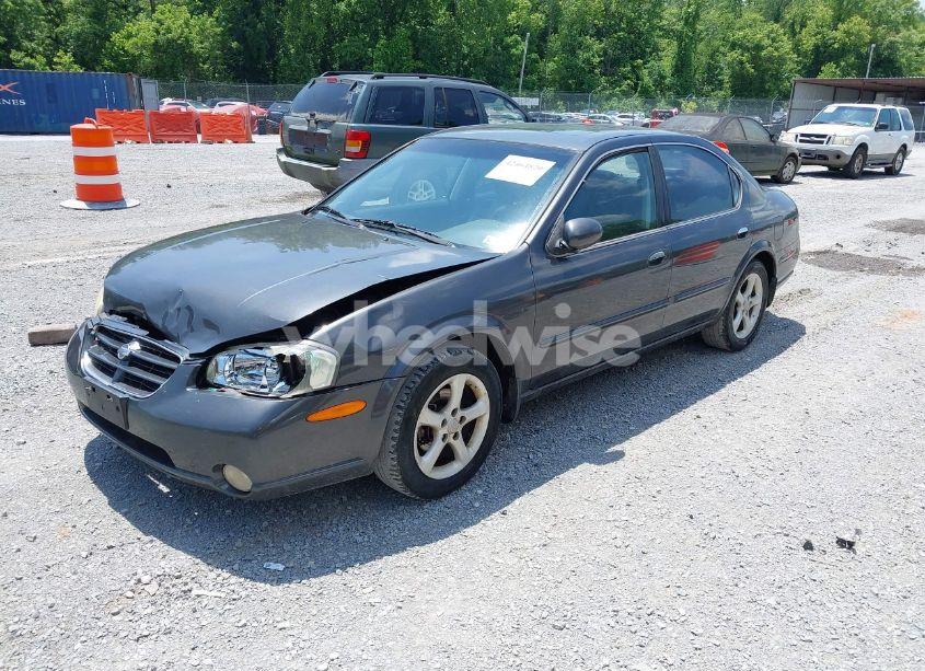 Photo 2 of 2000 Nissan Maxima GLE/GXE/SE (VIN JN1CA31A7YT215858)