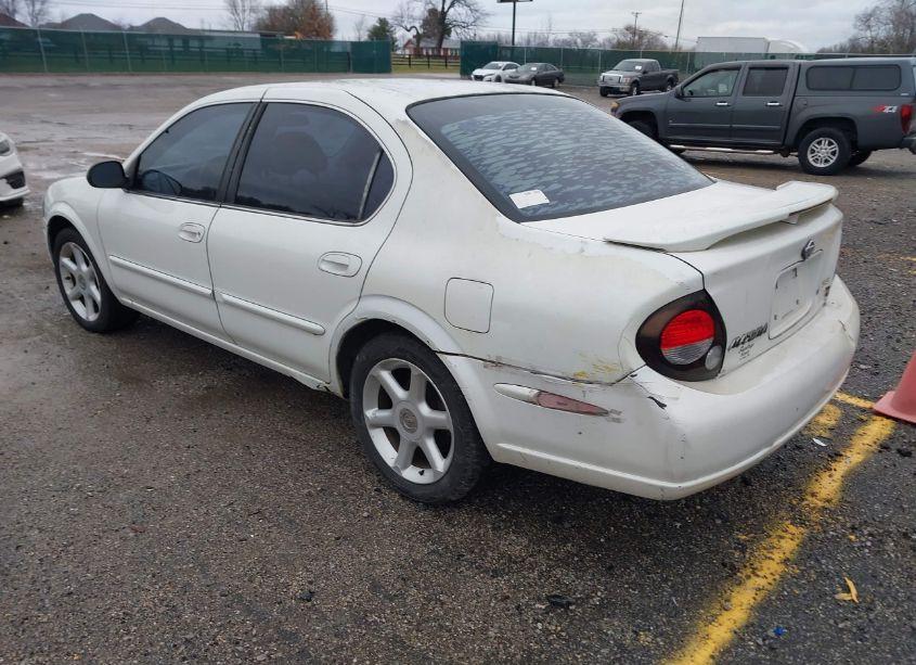 Photo 3 of 2000 Nissan Maxima GLE/GXE/SE (VIN JN1CA31A8YT008086)